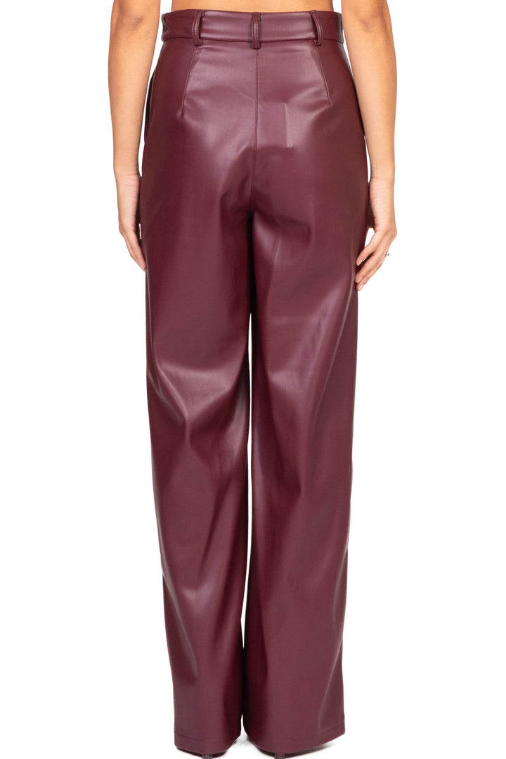 Tensione In - Pantalone ecopelle gamba dritta Art. 26P647