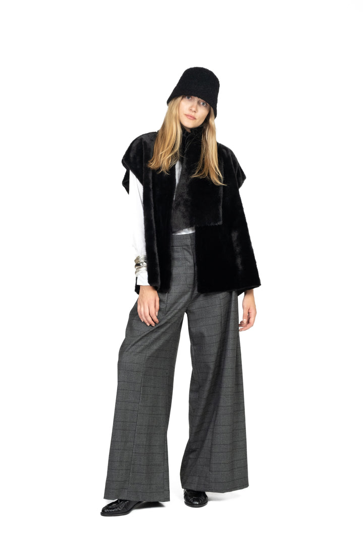 Tensione In - Gilet pelliccia con sciarpa Art. 225055