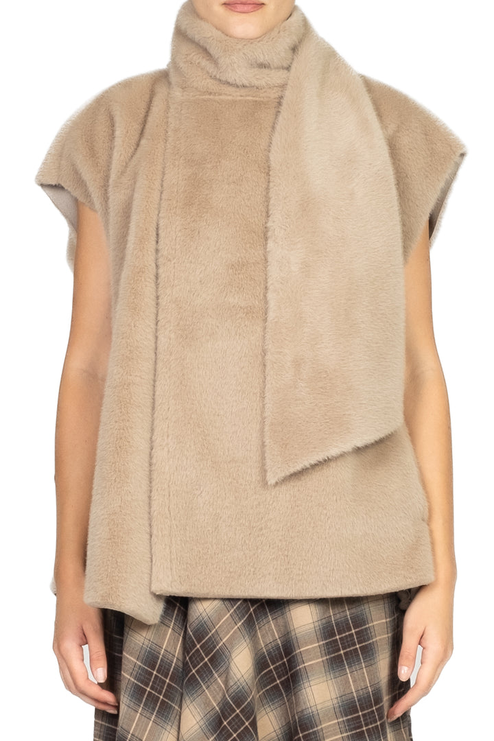 Tensione In - Gilet pelliccia con sciarpa Art. 225055