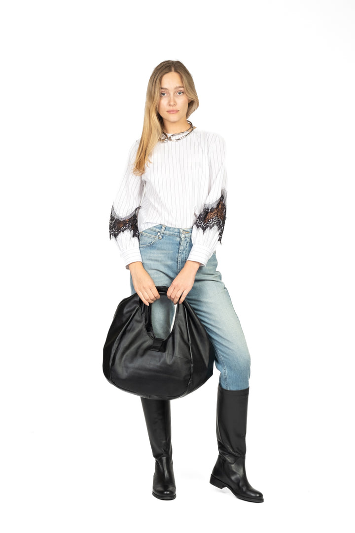 Tensione In - Blusa gessata con intarsi pizzo Art. W25C580