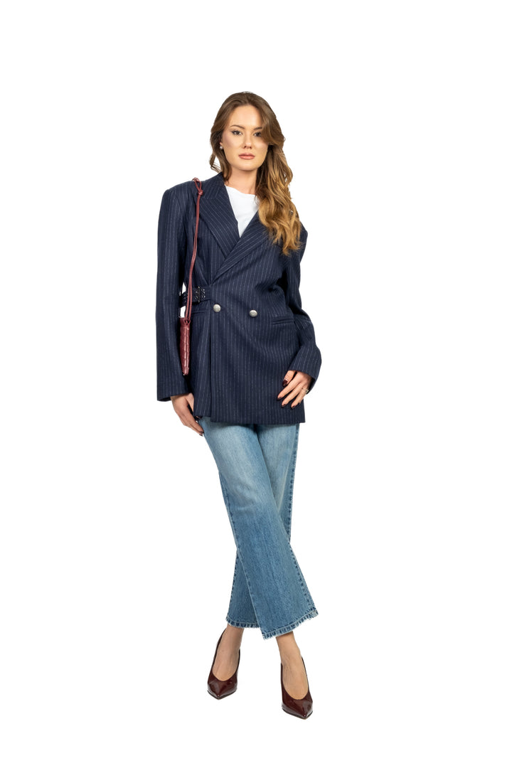 Tensione In - Giacca gessata con fibbia laterale Art. 37816