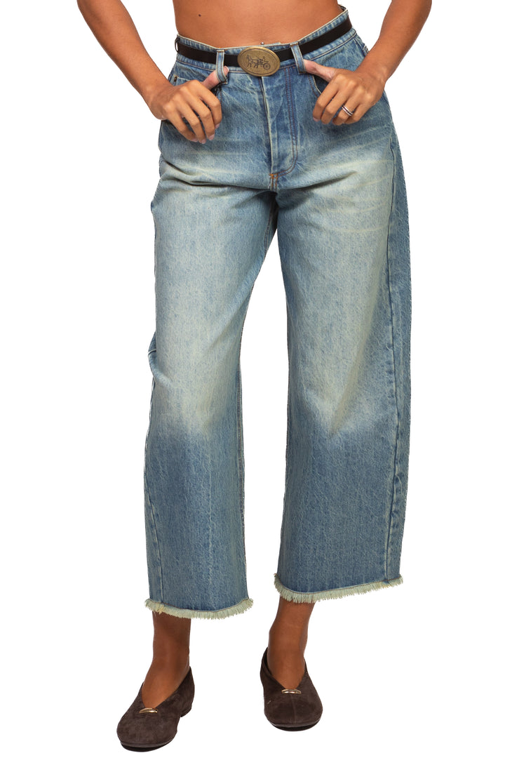 Tensione In - Jeans sfrangiato con cintura Art. W26P213