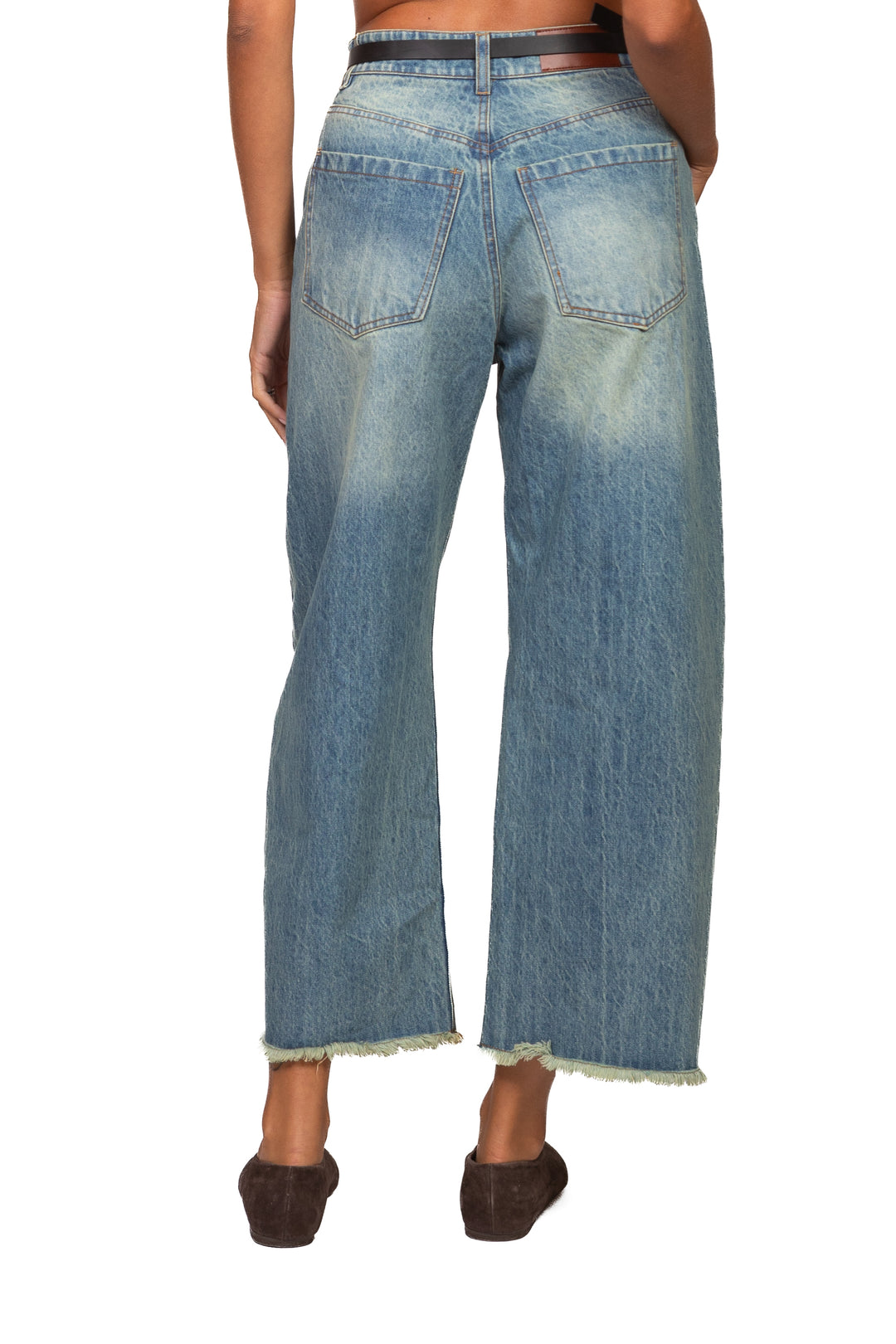 Tensione In - Jeans sfrangiato con cintura Art. W26P213