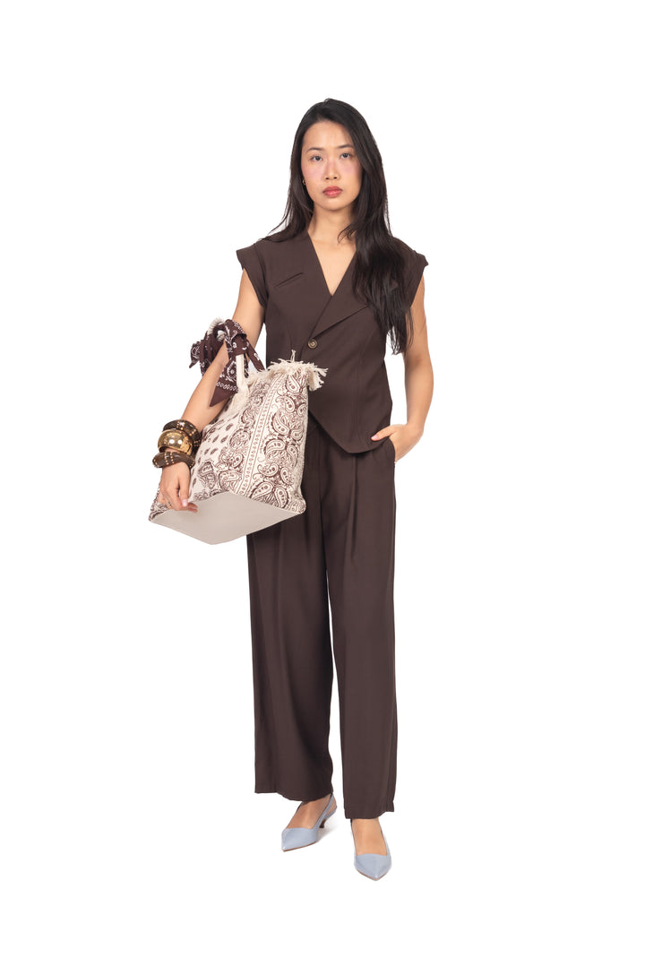 Tensione In - Gilet sfiancato chiusura asimmetrica Art. 26D4720
