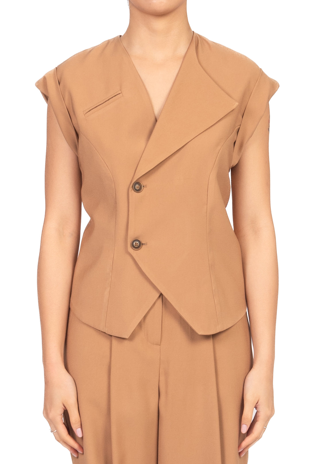 Tensione In - Gilet sfiancato chiusura asimmetrica Art. 26D4720