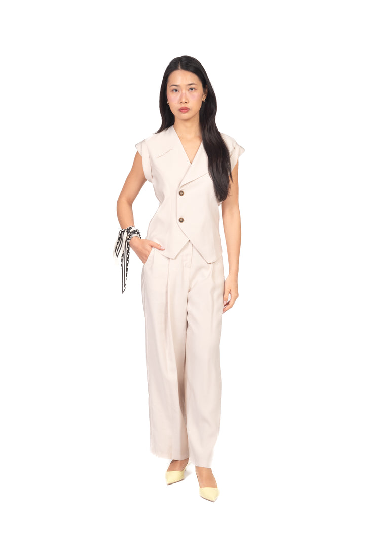 Tensione In - Gilet sfiancato chiusura asimmetrica Art. 26D4720