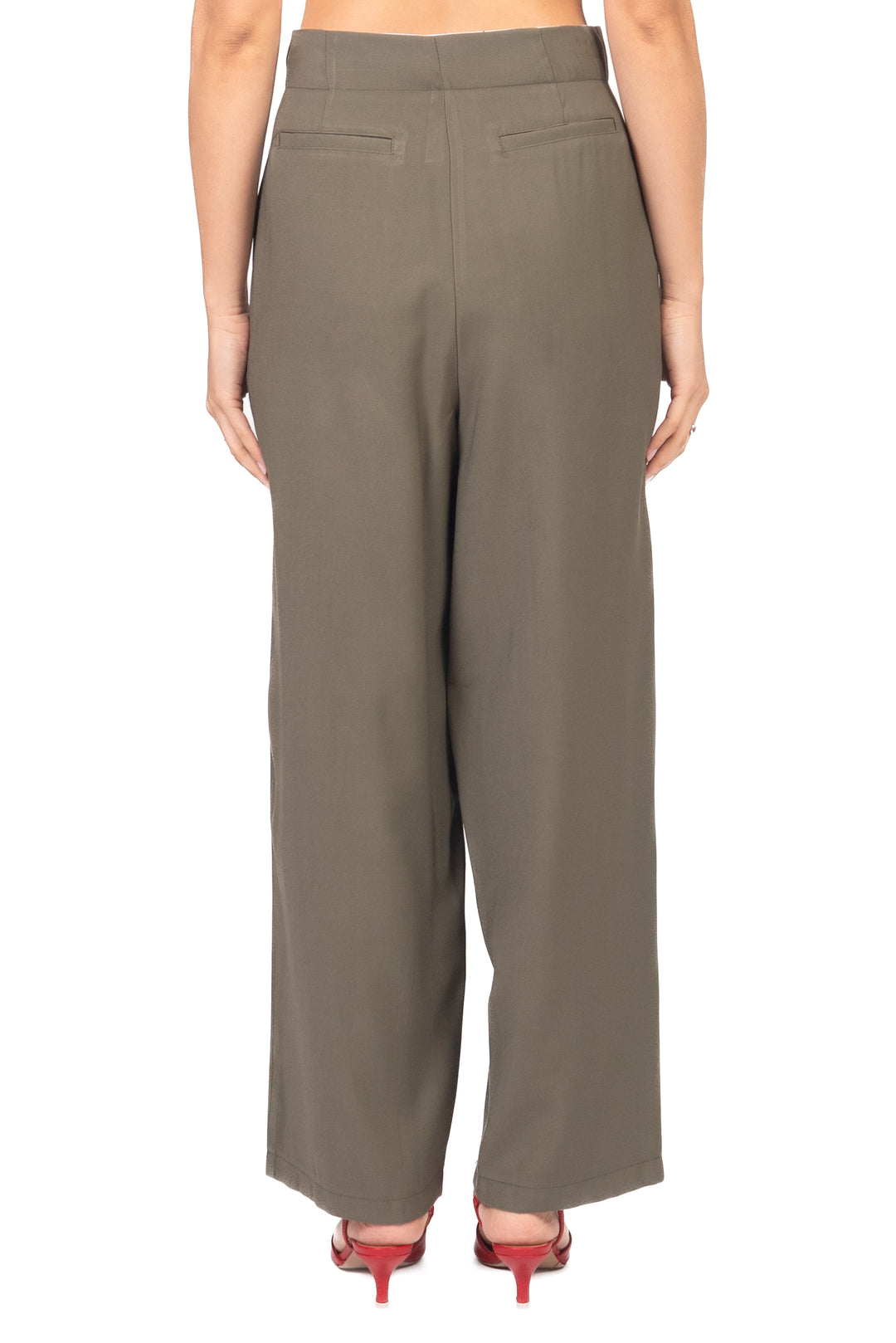 Tensione In - Pantalone semi-barrel con pinces Art. 26P4818