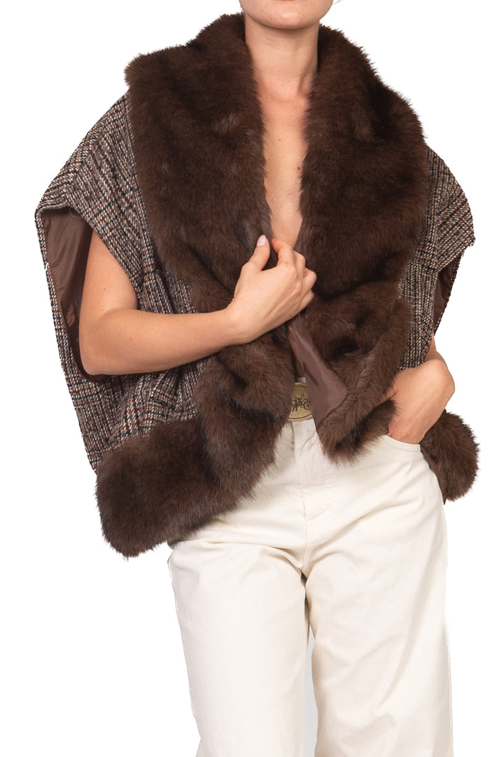 Tensione In - Gilet corto in tweed profili pelliccia Art. FW260072