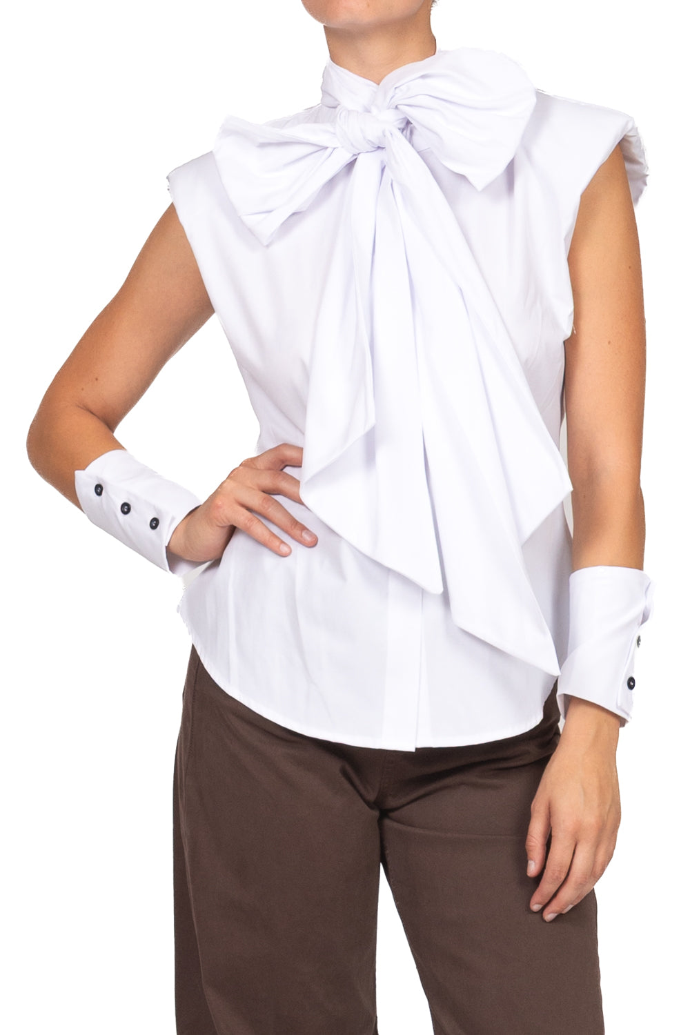 Tensione In - Camicia smanicata con fiocco e polsini Art. FW260052