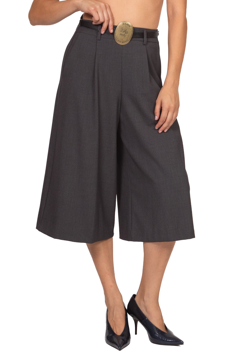 Tensione In - Bermuda pinces con cintura Art. W26P498