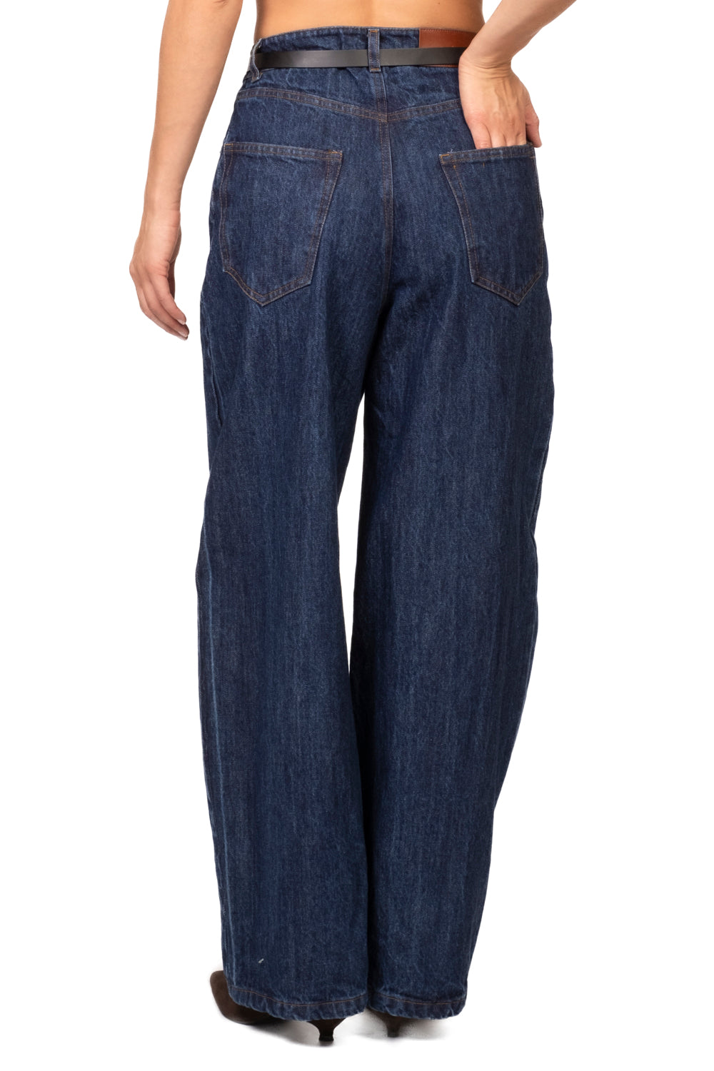 Tensione In - Jeans barrel con cintura Art. W26P776