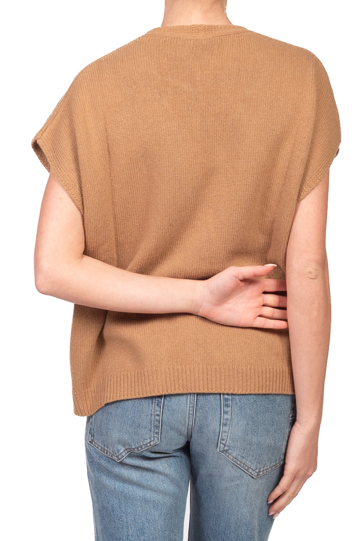 Tensione In - Gilet in maglia con bottoni Art. D82449AI26