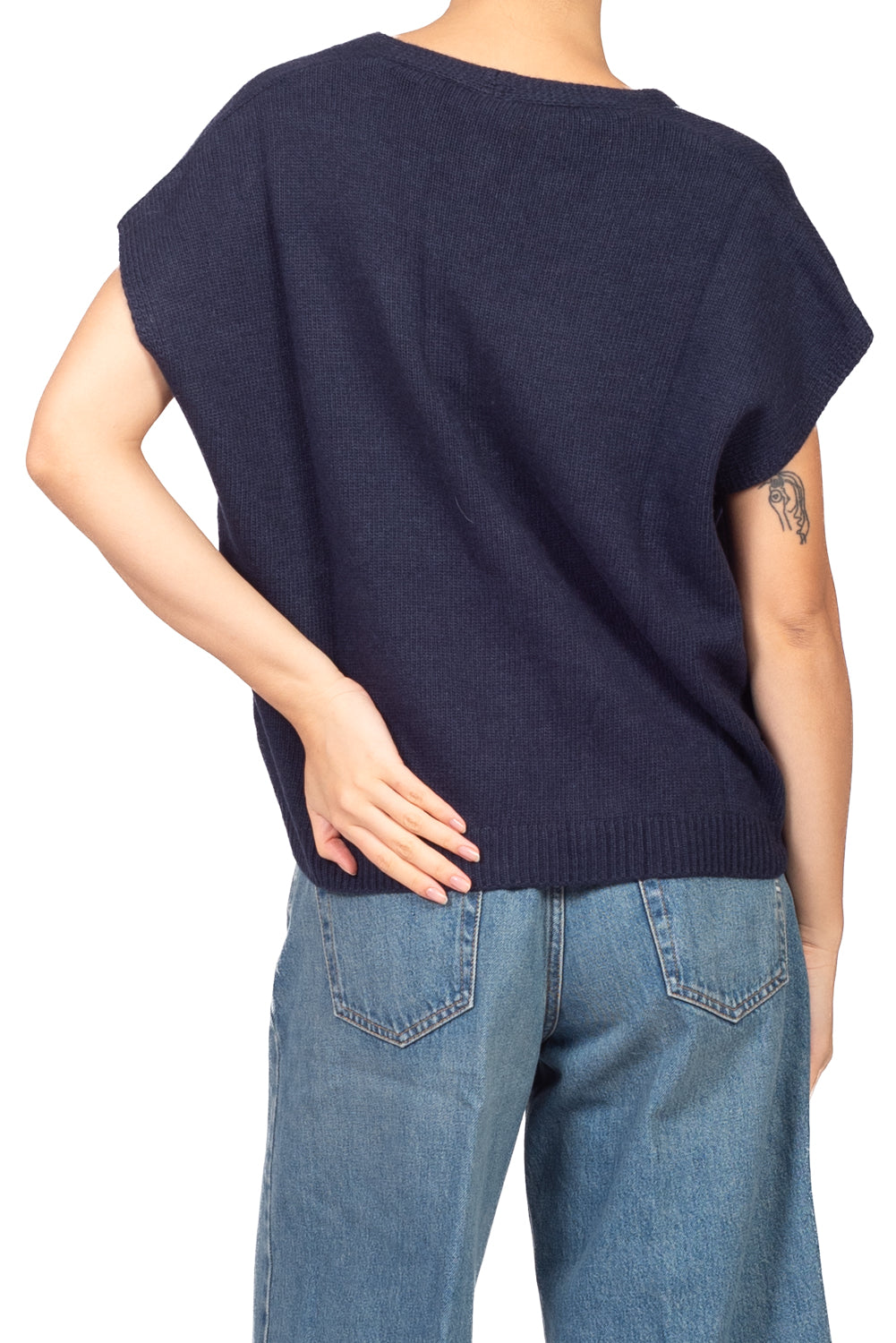 Tensione In - Gilet in maglia con bottoni Art. D82449AI26