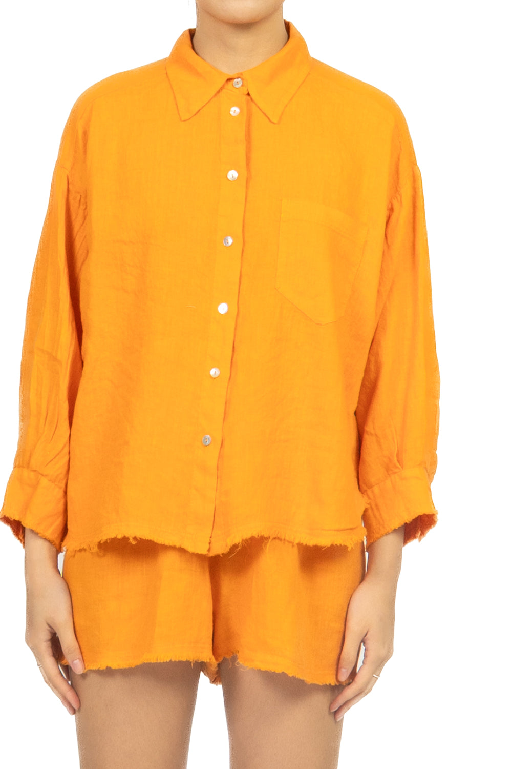 Tensione In - Completo camicia e shorts in lino Art. S26XJ95