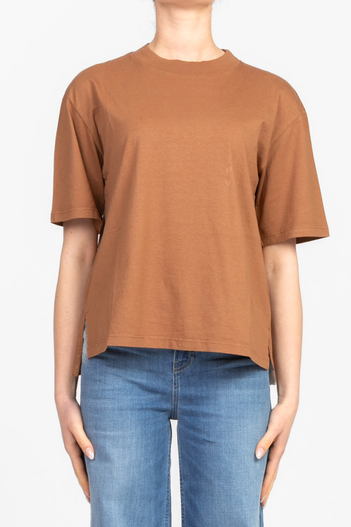 Emunà - T-shirt girocollo con spacchetti Art. 271M05