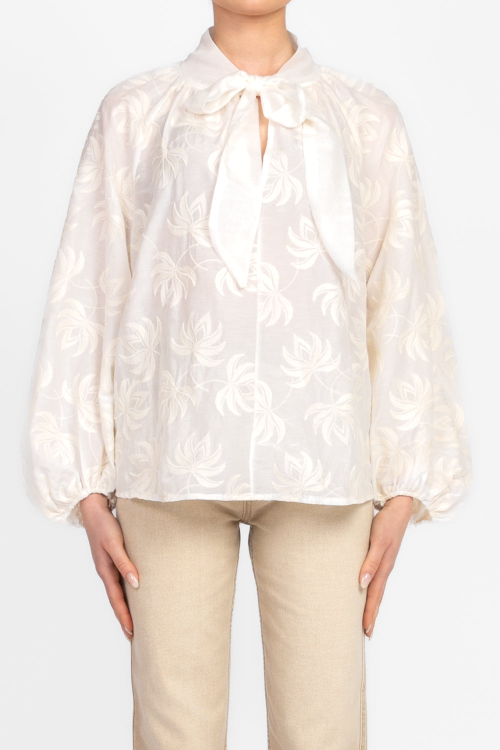Tensione In - Blusa ricamata con fiocco Art. S25C817