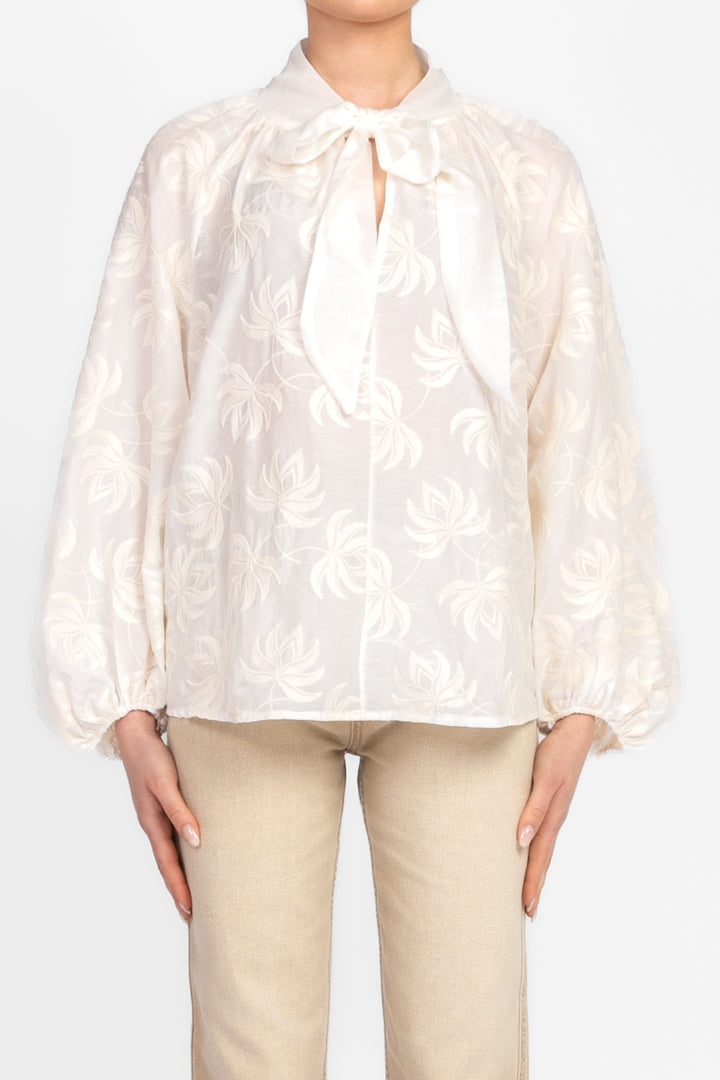 Tensione In - Blusa ricamata con fiocco Art. S25C817