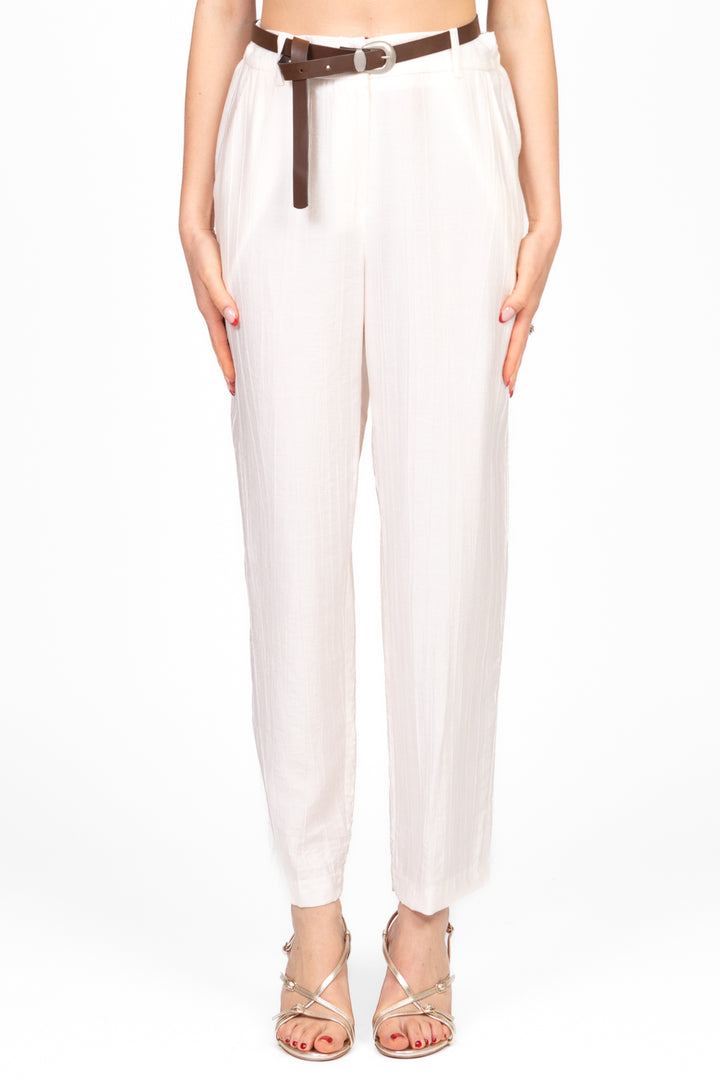 Tensione In - Pantalone goffrato carrot con cinta Art. 25P7626