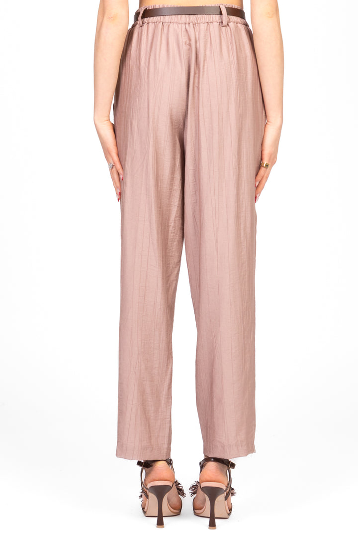 Tensione In - Pantalone goffrato carrot con cinta Art. 25P7626
