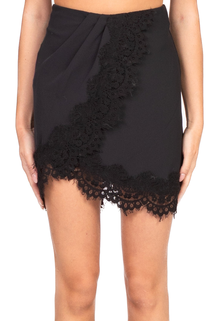 Tensione In - Mini gonna con pizzo Art. FW250018