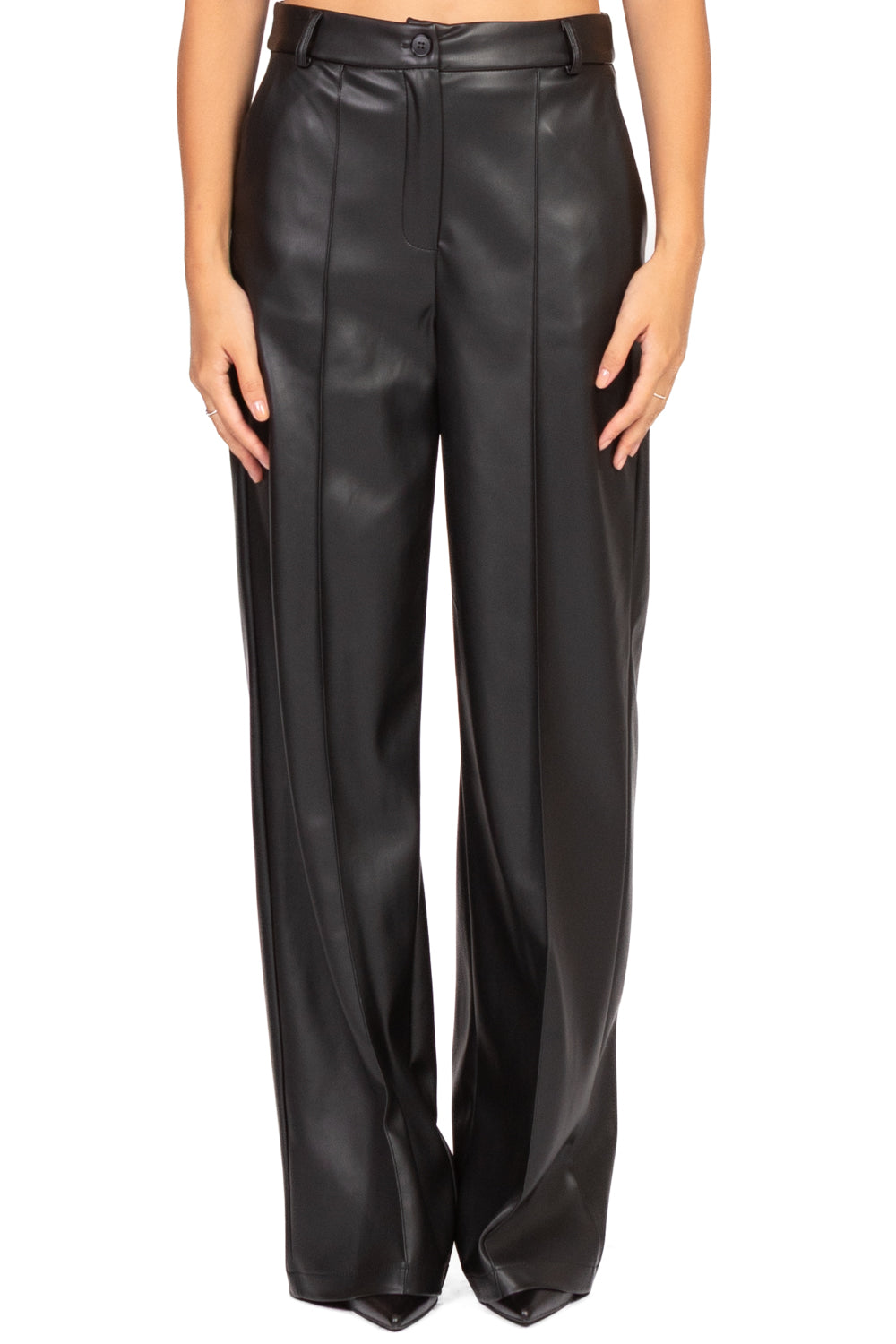 Tensione In - Pantalone ecopelle gamba dritta Art. 26P647