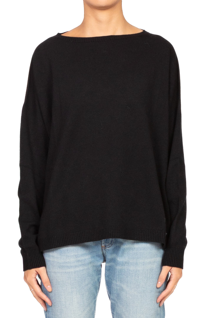Tensione In - Maglia girocollo over con spacchi laterali Art. D79025AI25