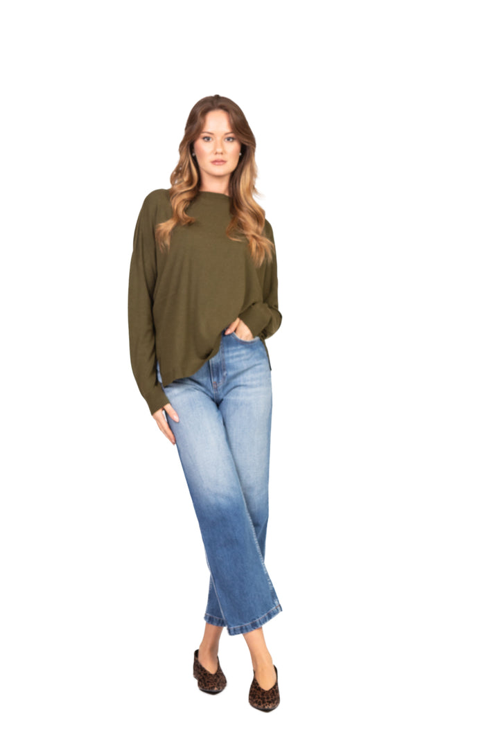 Tensione In - Maglia girocollo over con spacchi laterali Art. D79025AI25