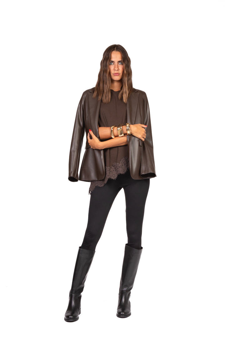 Tensione In - T-shirt asimmetrica con pizzo Art. 37638