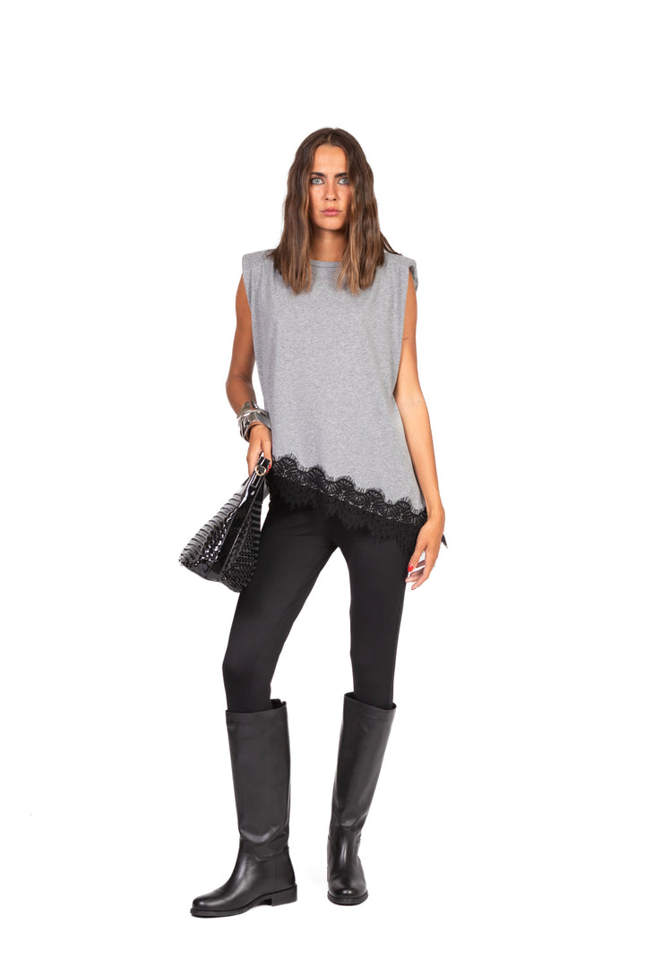 Tensione In - T-shirt asimmetrica pizzo Art. W25M456