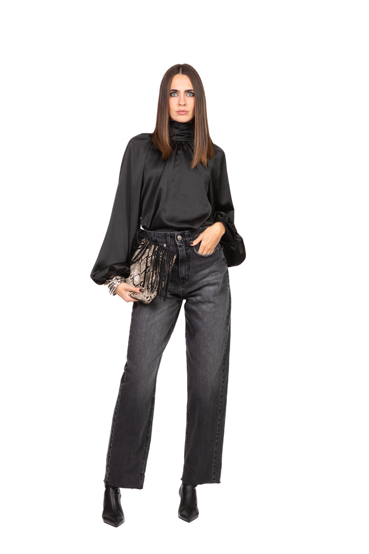 Tensione In - Blusa satin fiocco posteriore Art. 38110