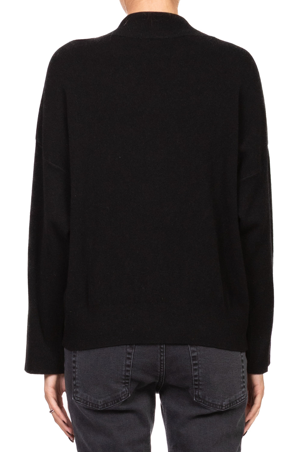 Vicolo - Maglia collo alto con spilla perla Art. 22227F