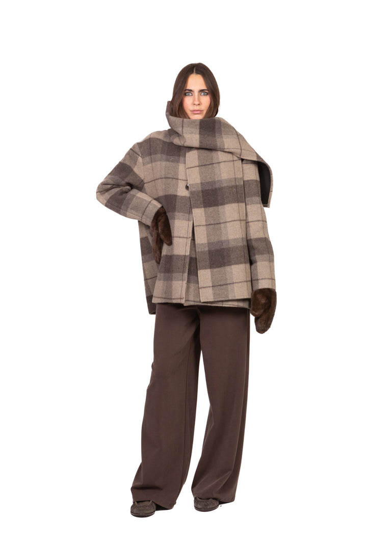 Tensione In - Cappotto quadri con sciarpa e guanti Art. 26B1610