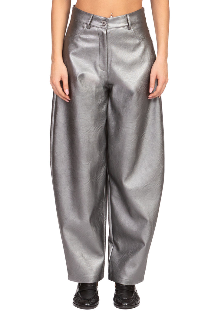 Tensione In - Pantalone barrel ecopelle laminato Art. 26P1721