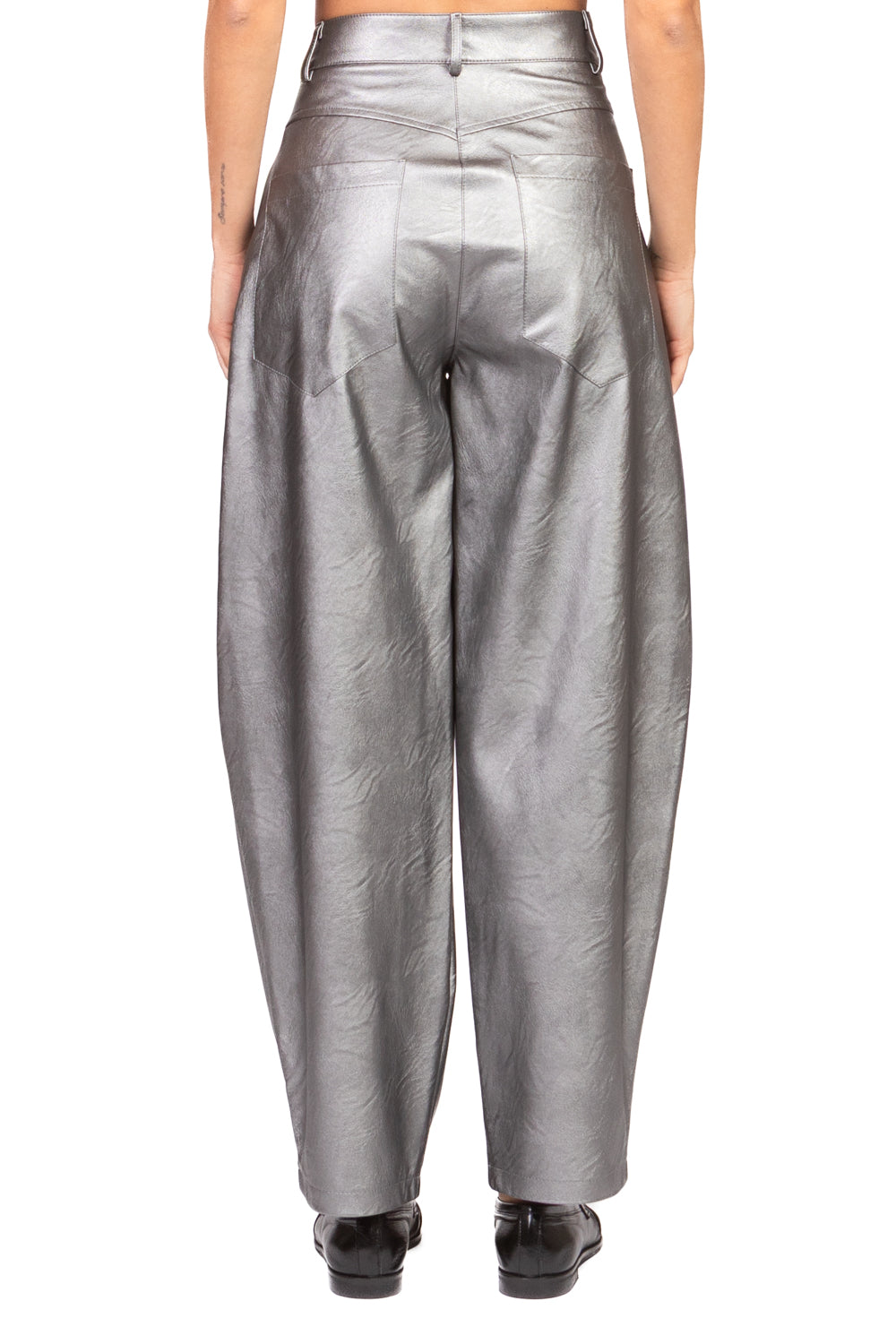 Tensione In - Pantalone barrel ecopelle laminato Art. 26P1721