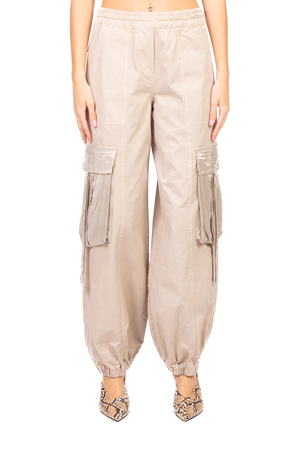 Tensione In - Pantalone cargo con tasconi in satin Art. S26P520
