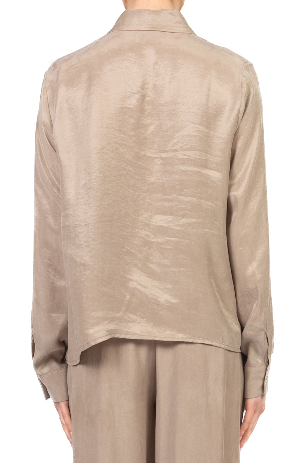 Tensione in - Camicia seta lavata con taschini Art. PE26-2275