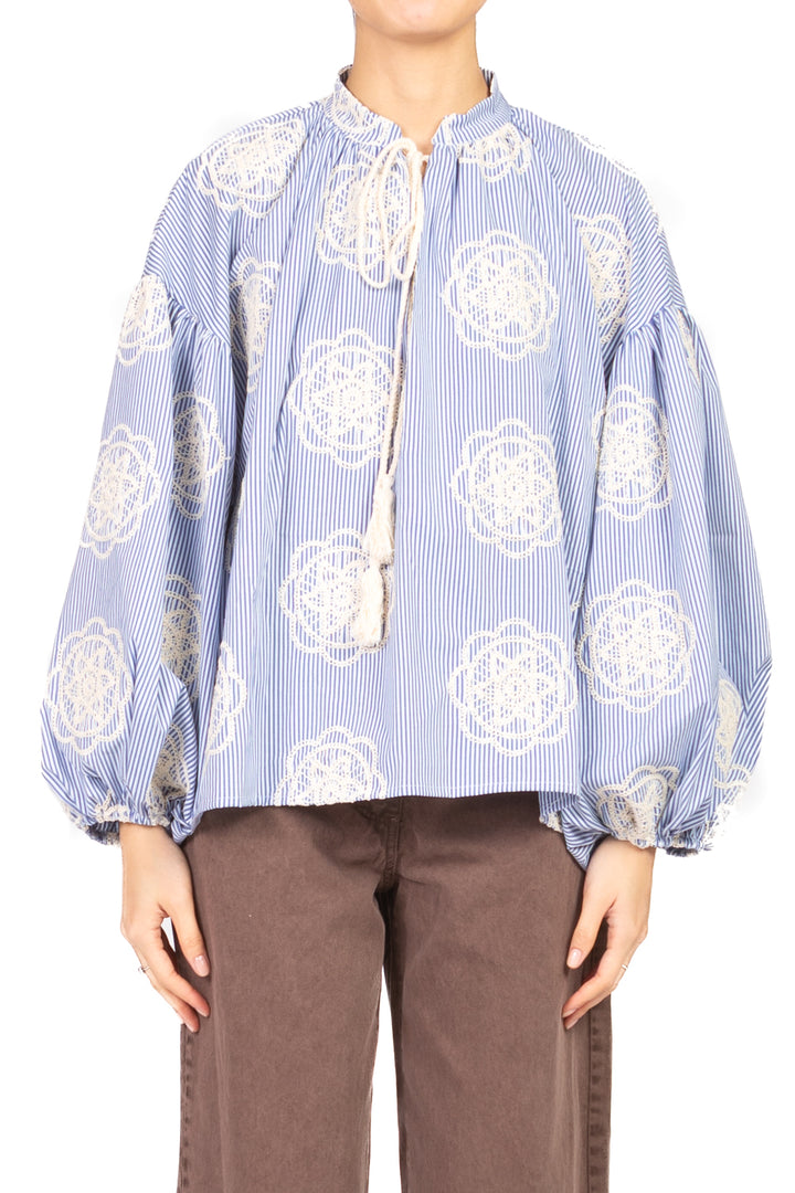 Vicolo - Blusa gessata ricamata Art. TAB1442