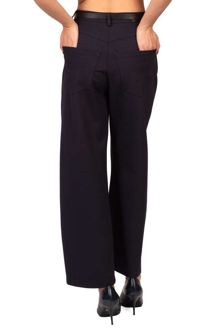 Tensione in - Pantalone barrel punto milano con cintura Art. W26P649