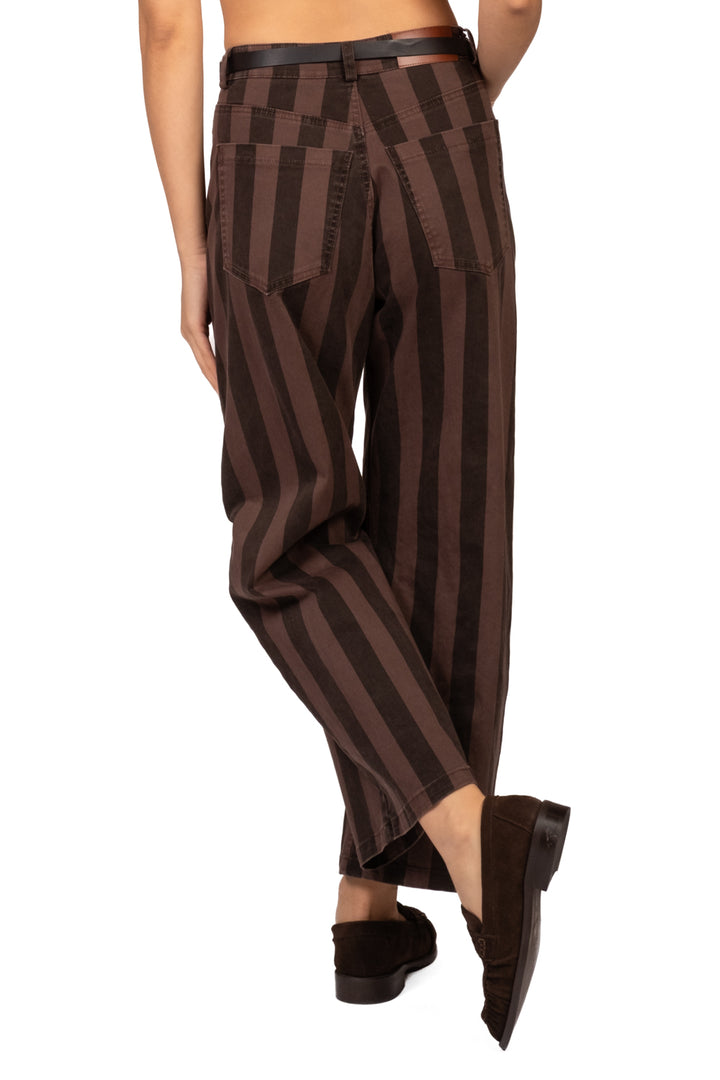 Tensione In - Pantalone barrel rigato con cintura Art. W26P606