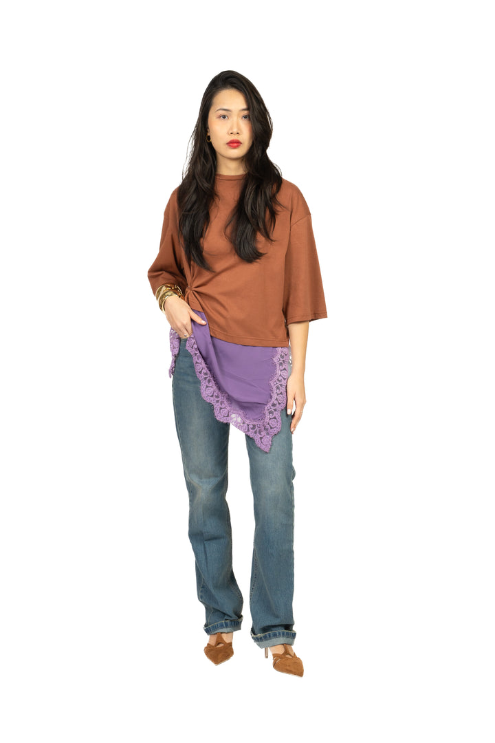 Tensione In - T-shirt asimmetrica con pizzo Art. S26M975