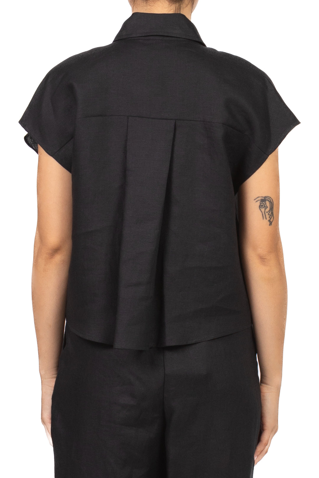 Tensione In - Camicia in lino taschino gioiello Art. 26C5196
