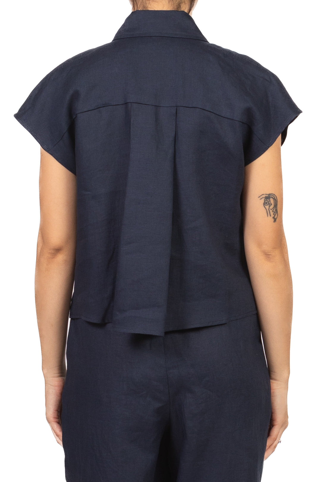 Tensione In - Camicia in lino taschino gioiello Art. 26C5196