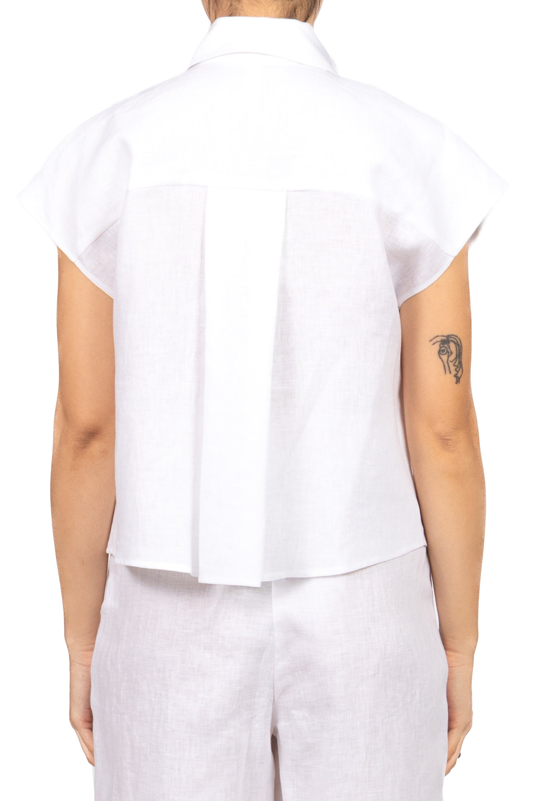 Tensione In - Camicia in lino taschino gioiello Art. 26C5196