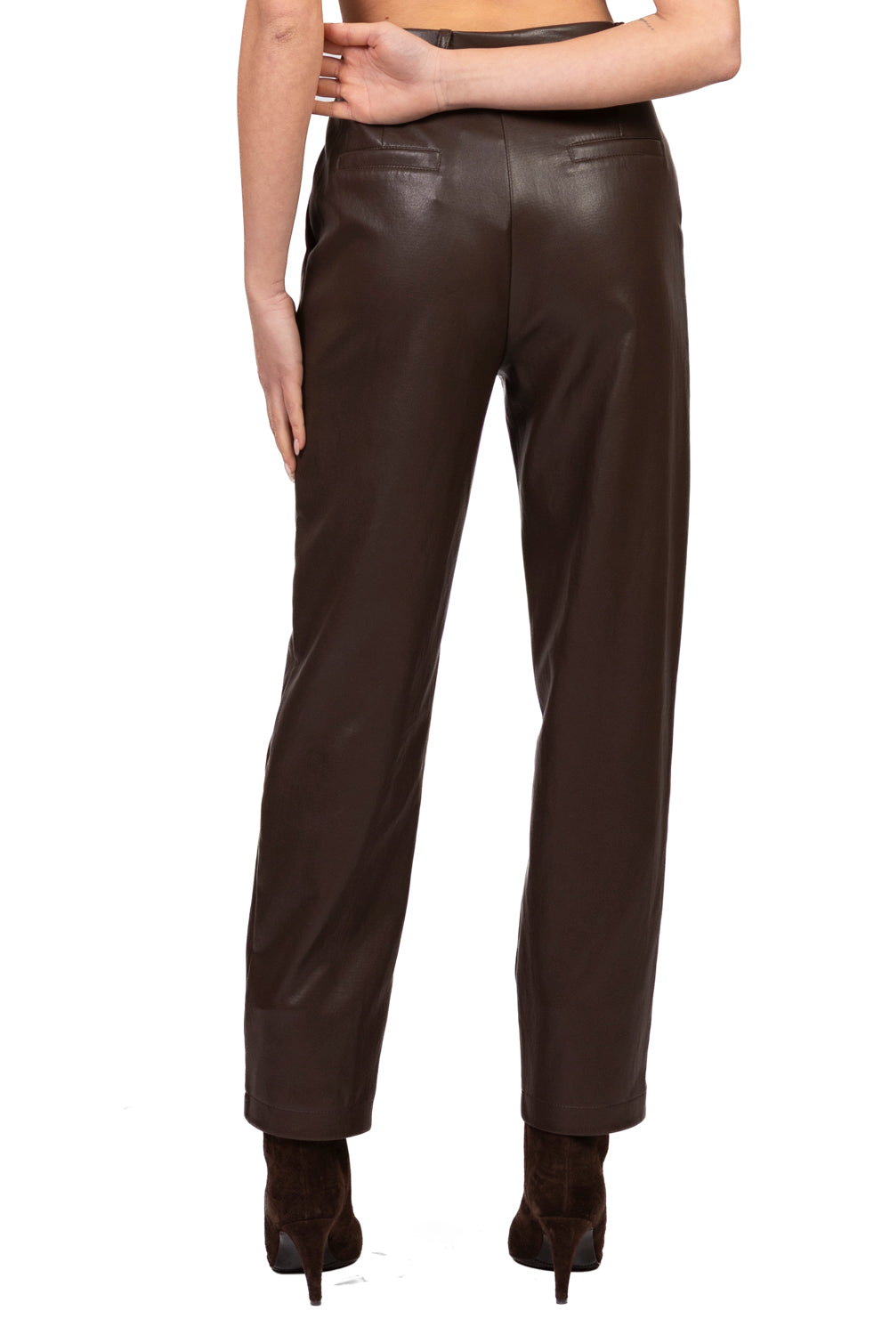 Tensione In - Pantalone ecopelle chiusura asimmetrica Art. 27P6765