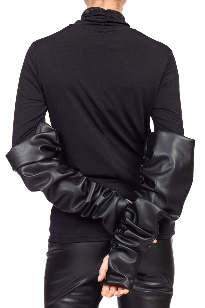 Tensione In - Maglia collo alto con manicotti Art. 40985