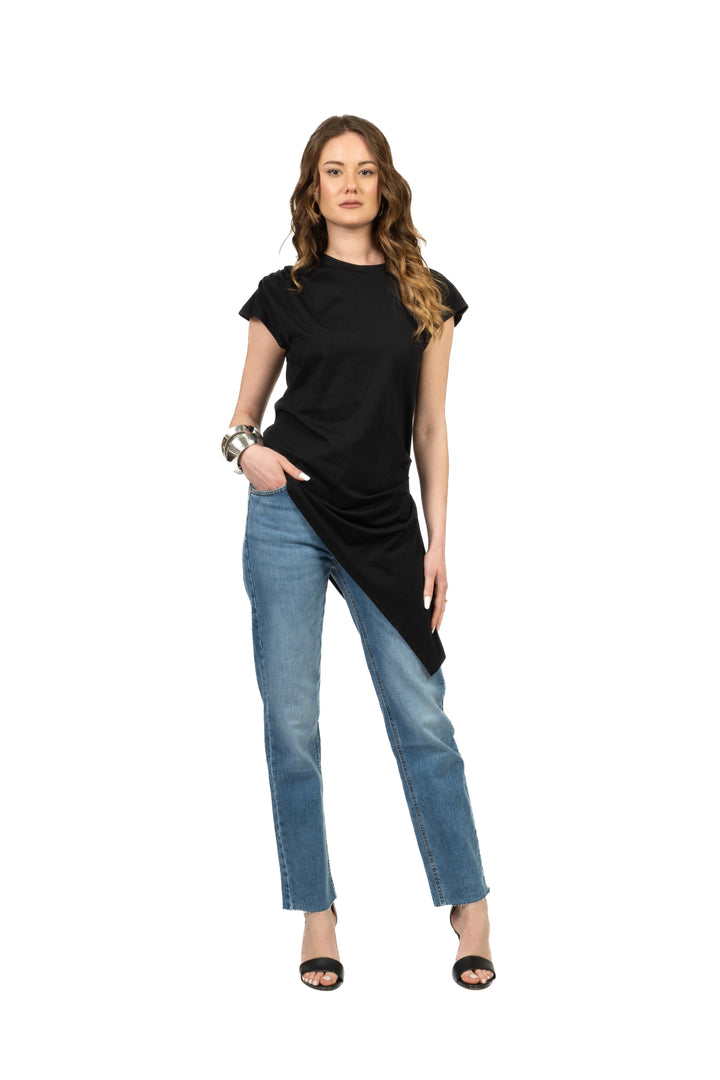 Tensione In - T-Shirt asimmetrica con drappeggio Art. PE260199