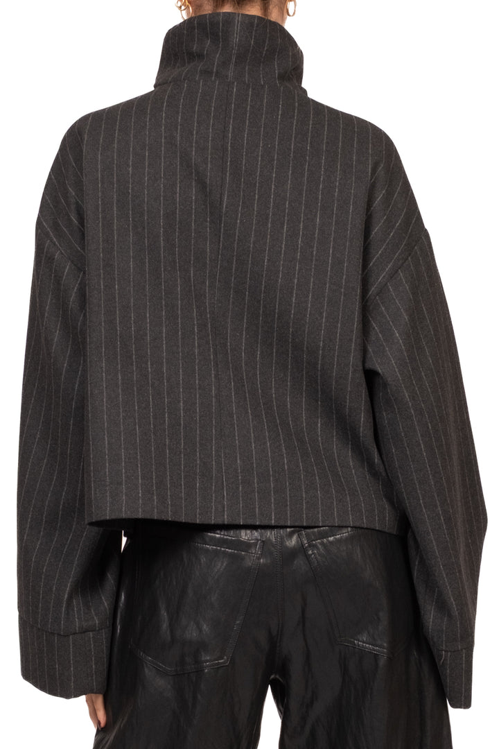 Tensione In - Giacca gessata collo alto Art. 27B6510