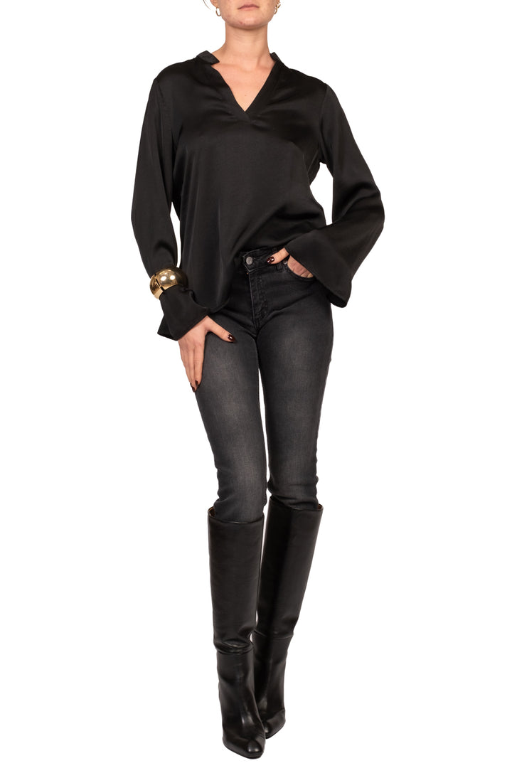 Tensione In - Blusa satin scollo V Art. F2207B22R-AI26