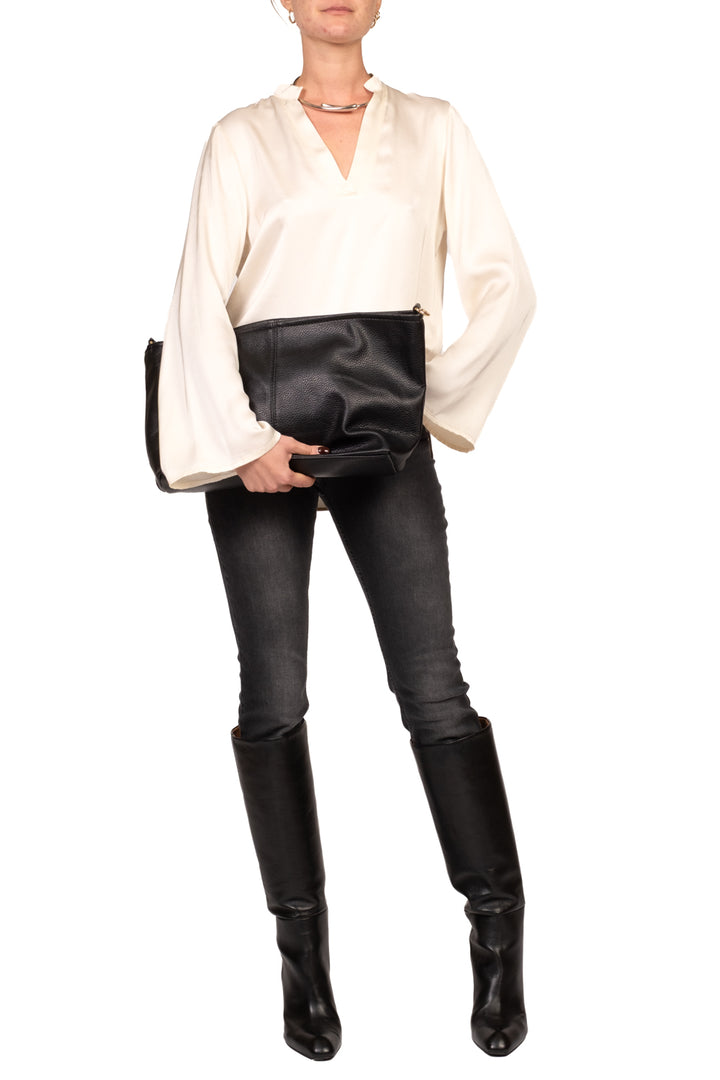 Tensione In - Blusa satin scollo V Art. F2207B22R-AI26