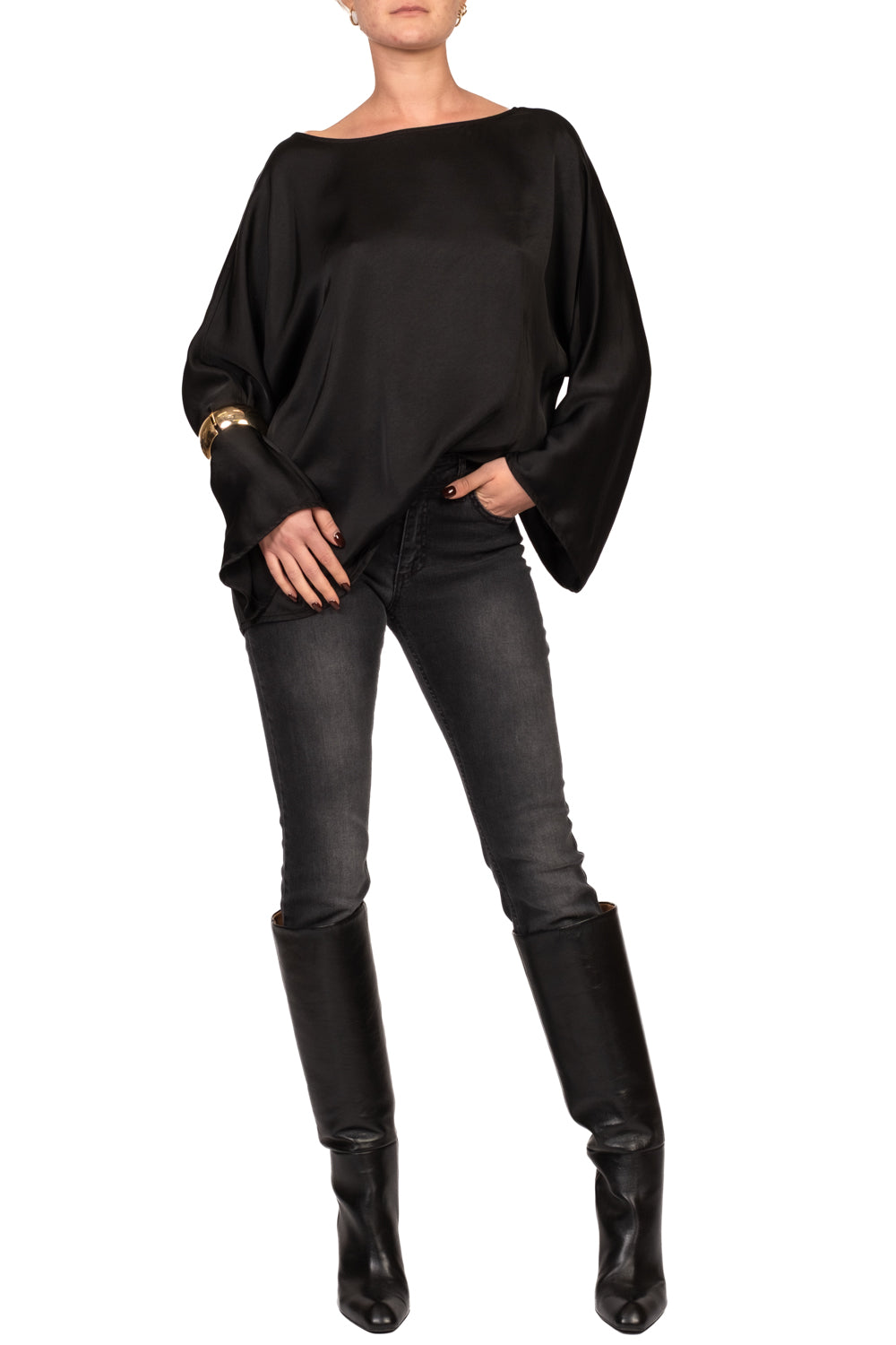 Tensione In - Blusa in satin scollo barca Art. E655B22R-AI26